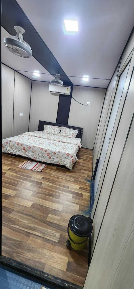 Aviator Resort
