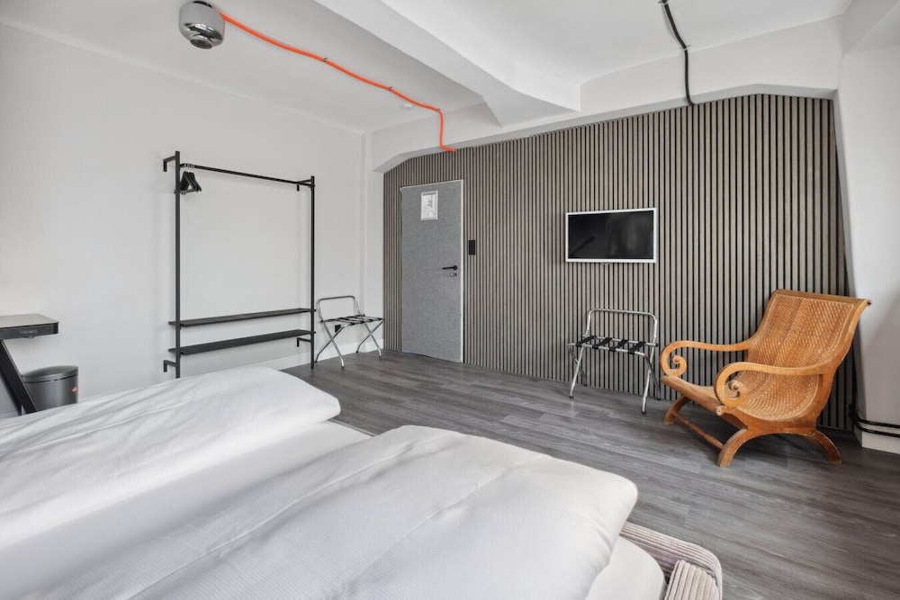 The Room 44