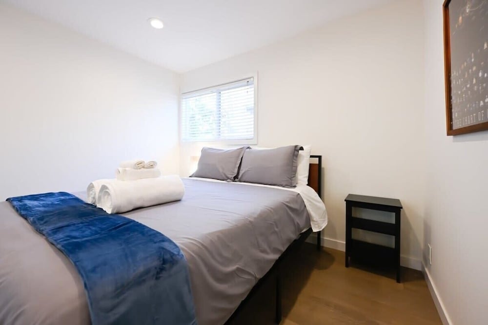 @ Marbella Lane - Exquisite Home 3BR