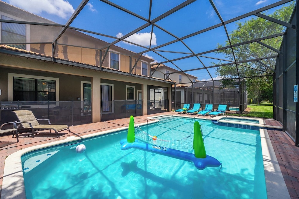 Orlandoasis by Avantstay 8bdr, Pool, Movie Theater, Game Room, Resort Access - Image 3