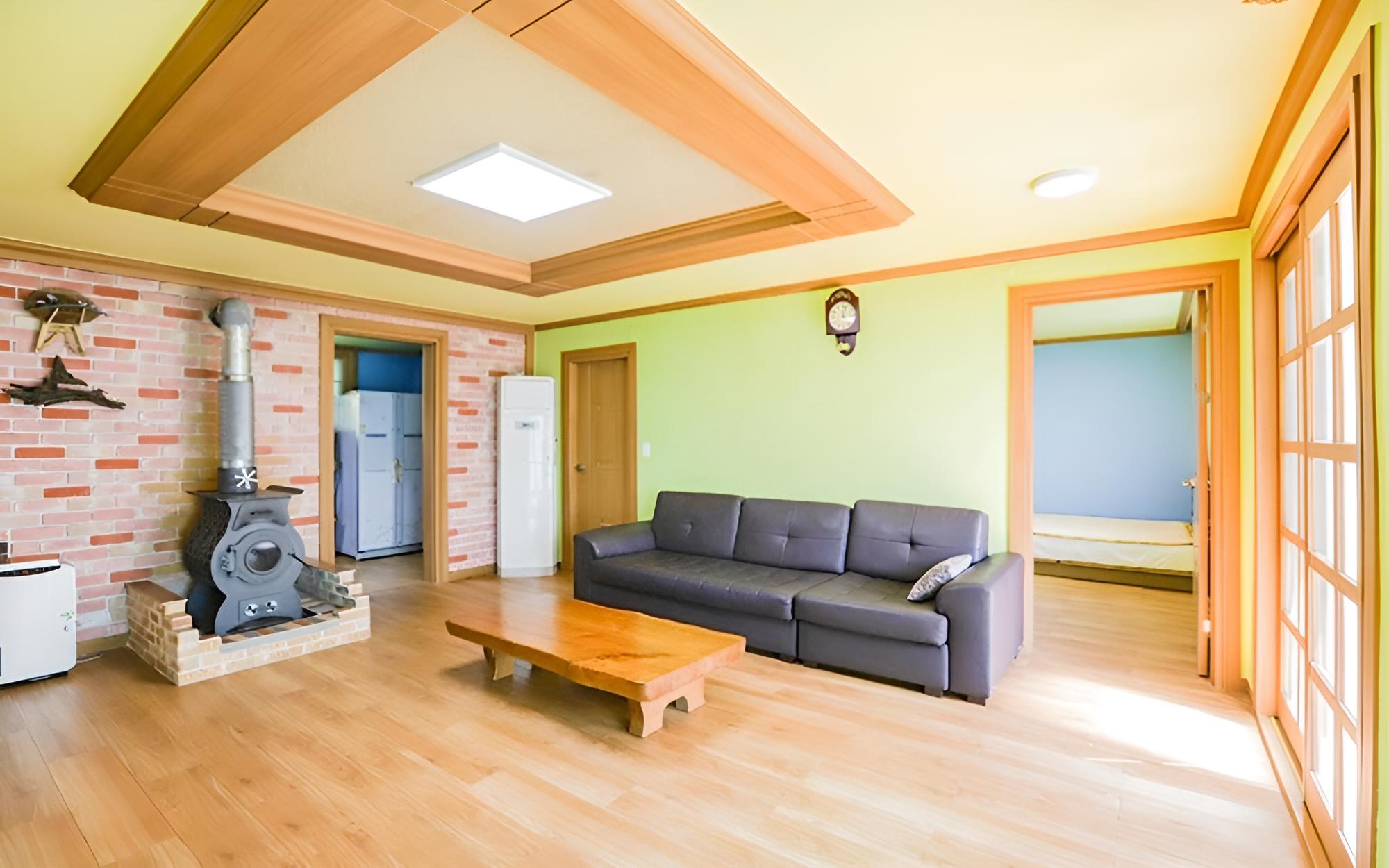 Tongyeong Santa Lucia Pension view 2