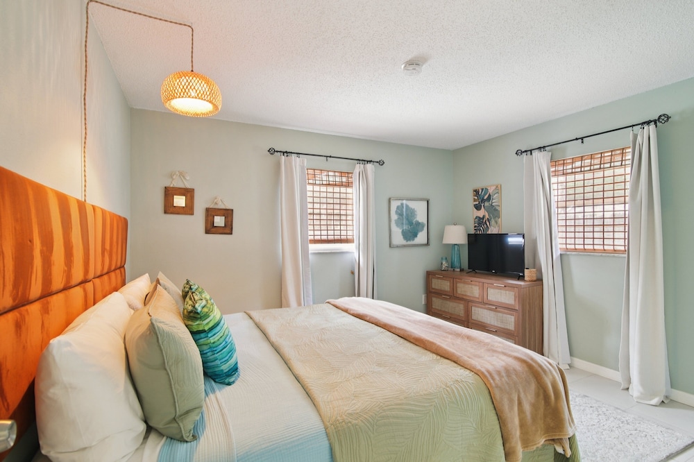 Crystal Blue Haven 3 Bedroom Cottage