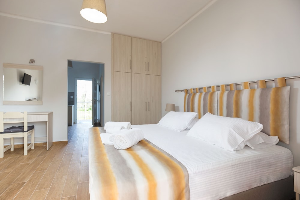 Pelagic Apartments photo 2