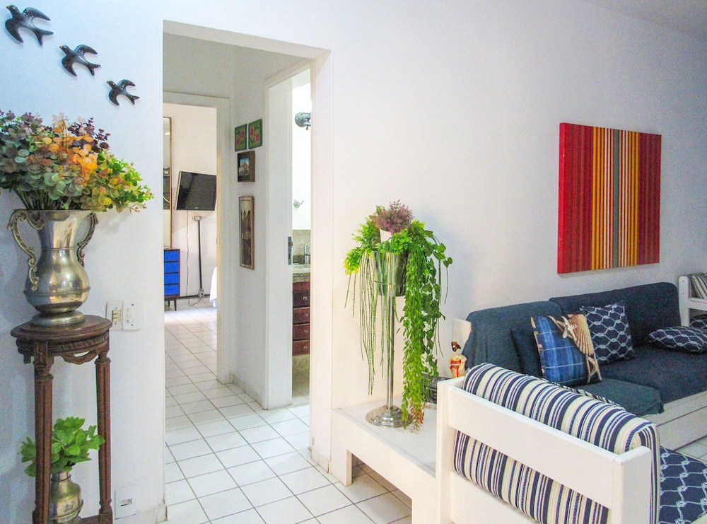 Apartamento a 70m da Praia de Pitangueiras SP
