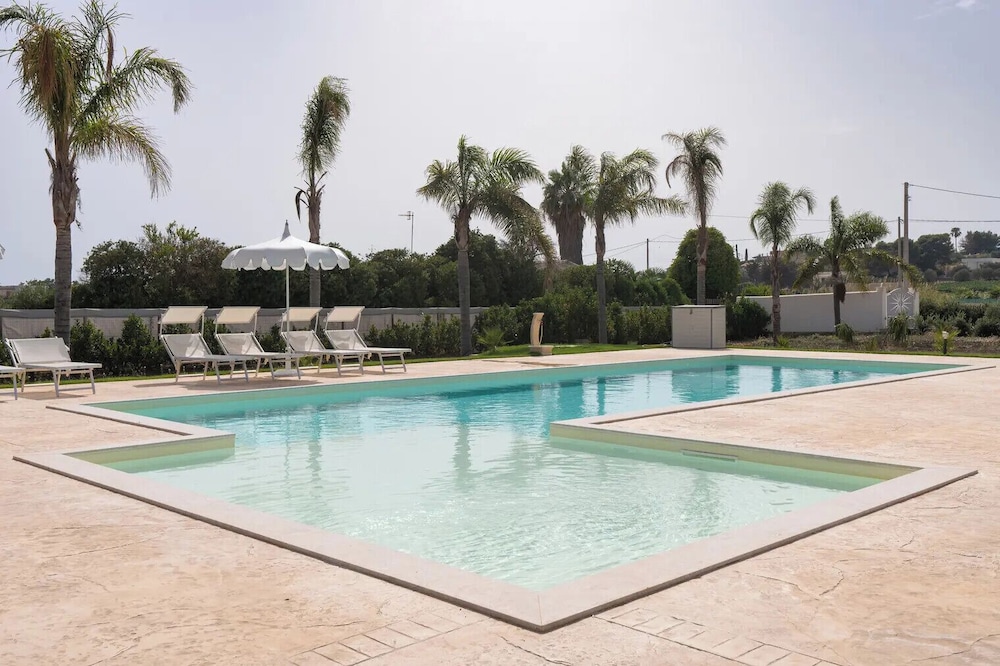 Gioberta Holiday Homes, Bertolino Villa photo 5
