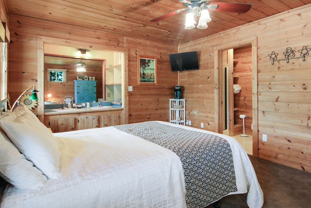 Stone Waters Inn