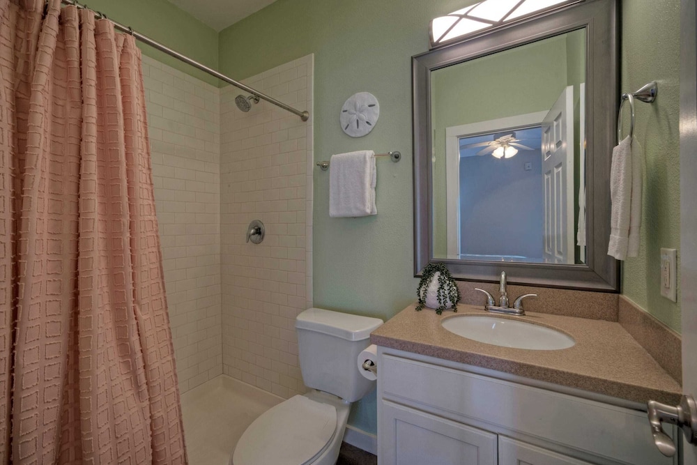 Sleeps 12 w/ Pool + Short Walk to Beach Costa Bahia Dual Retreat