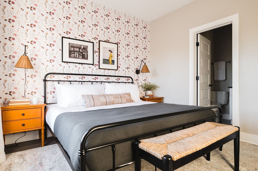 Stapleton Mcgraw by Avantstay 2 Units Sleeps 16 Spacious Home in Nashville