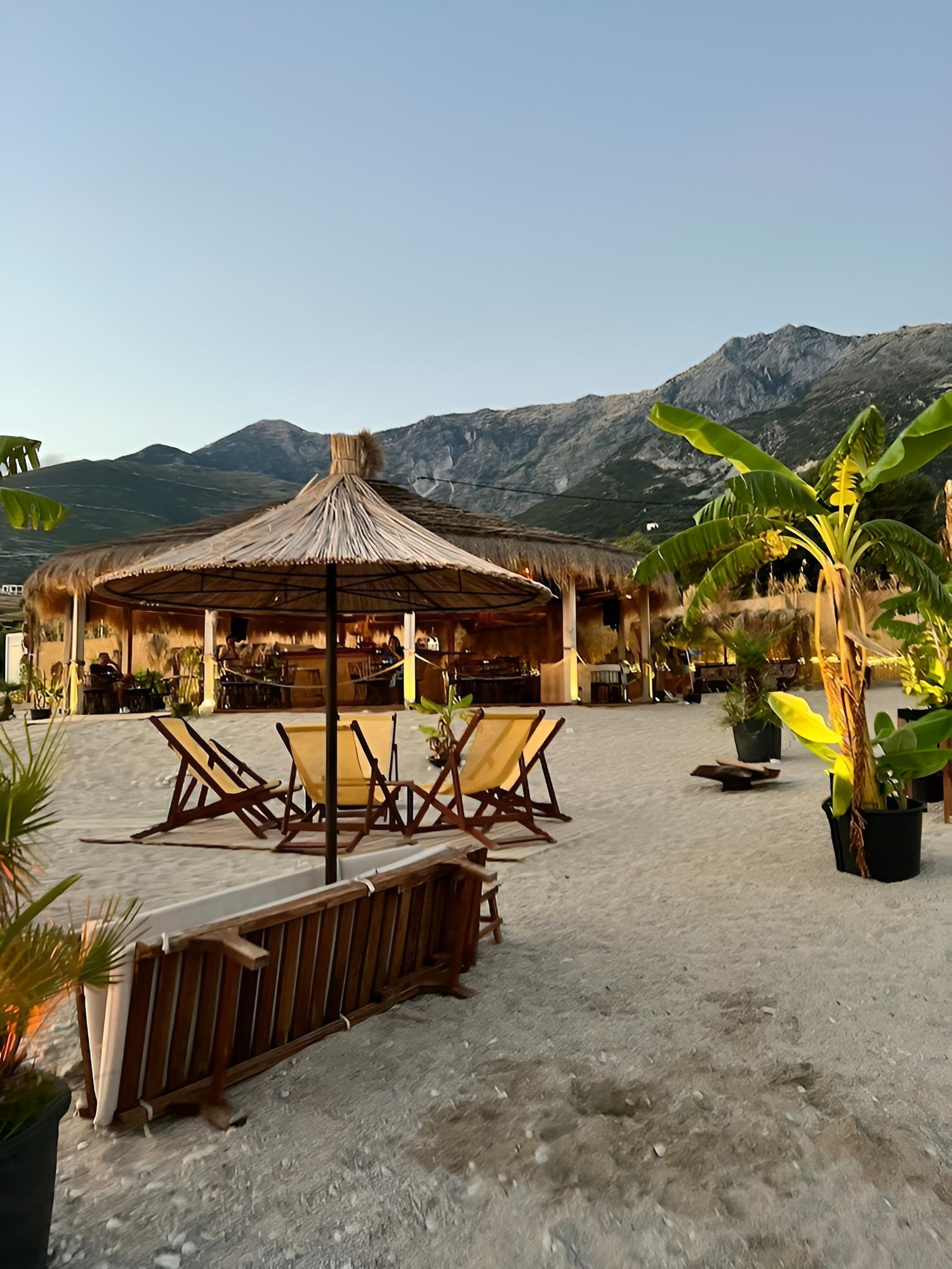 Domi Beach Valley