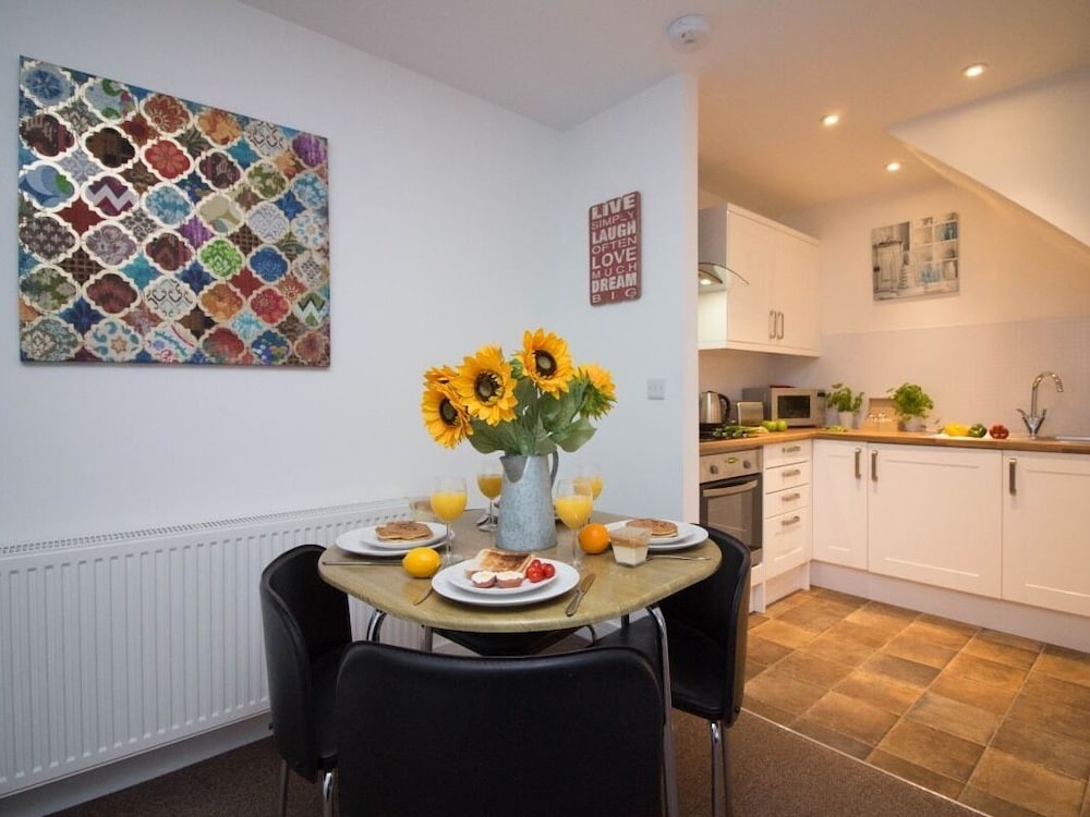 Beddoe Apartments