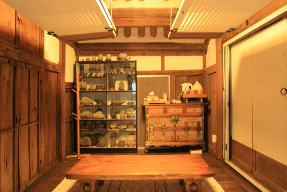 Yi Jin-rae's Historic House