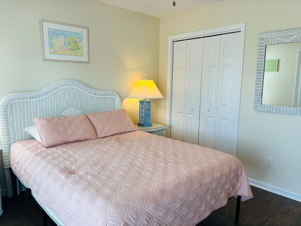 Seascape - 3 Br Home