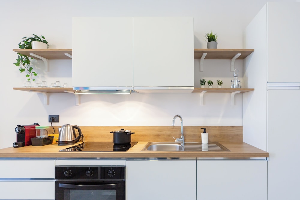 KHL apartments