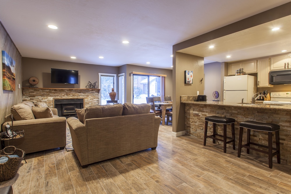 Snowcreek 405 Phase III