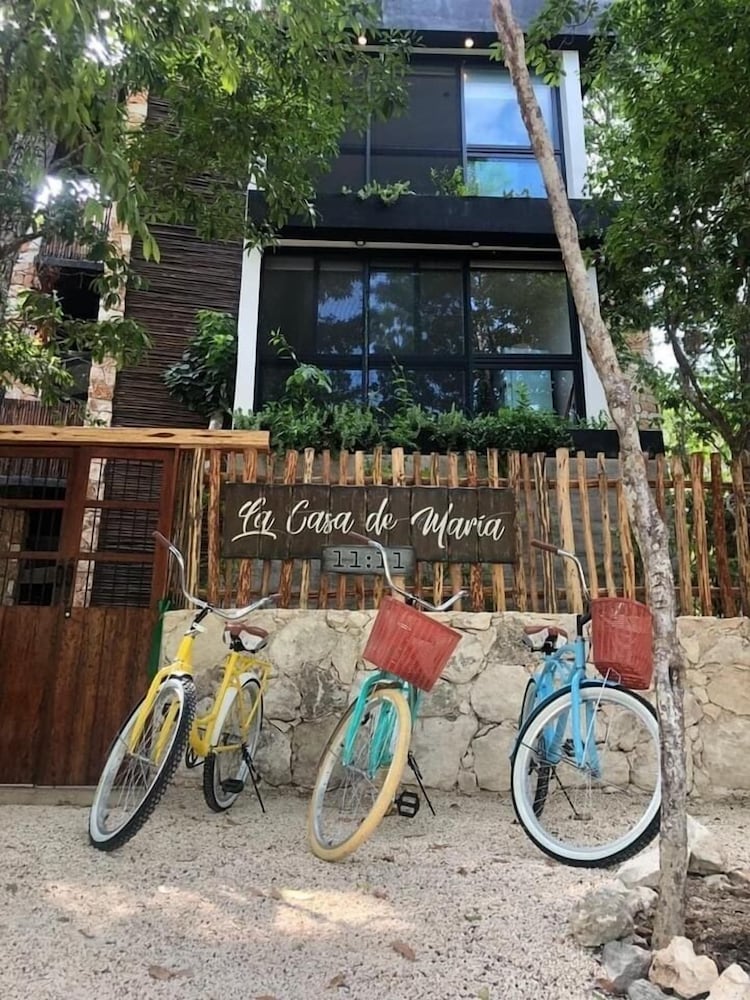 Hotel La Casa de María 11:11 - Image 1