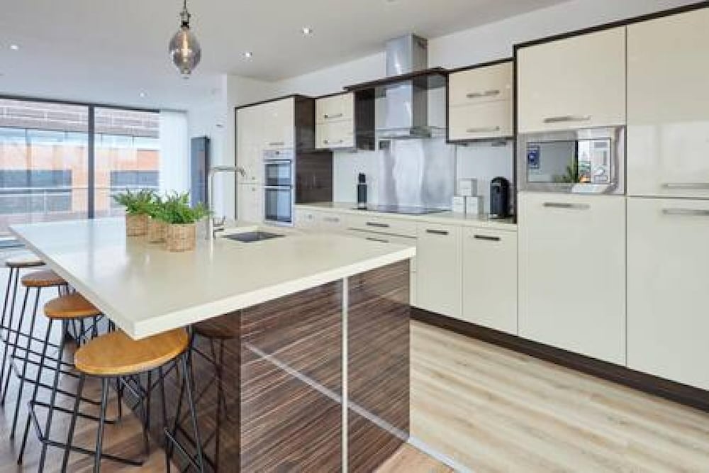 Host Stay The Knight Street Penthouse I
