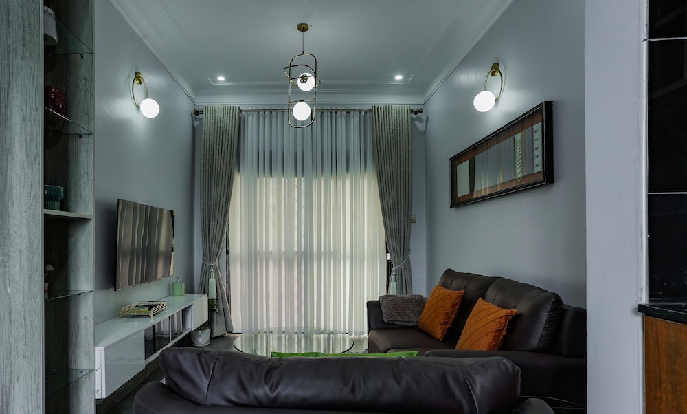 Tanzi Homes Nyonyozi
