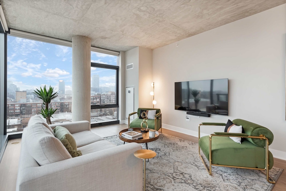 West Loop Group Hub 3 Modern 2BR Apartments
