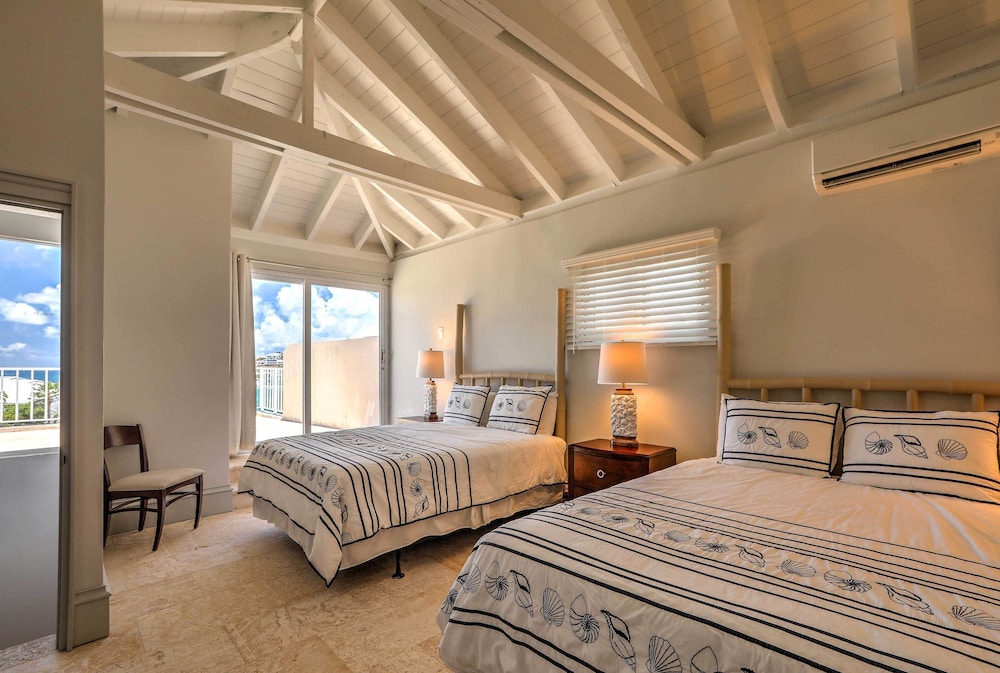 Walk to Beach: St Thomas Condo w/ Balconies