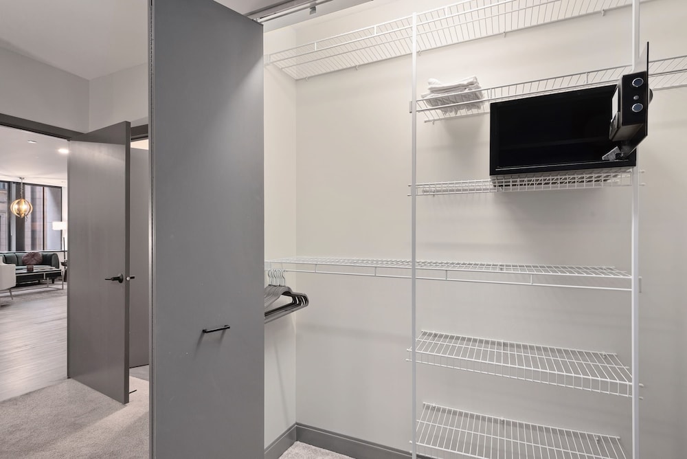 Central Location Exclusive Apts for Large Groups
