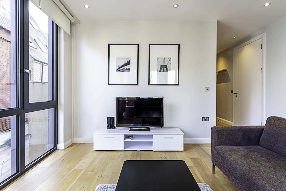 Wonderful Holborn Apartment
