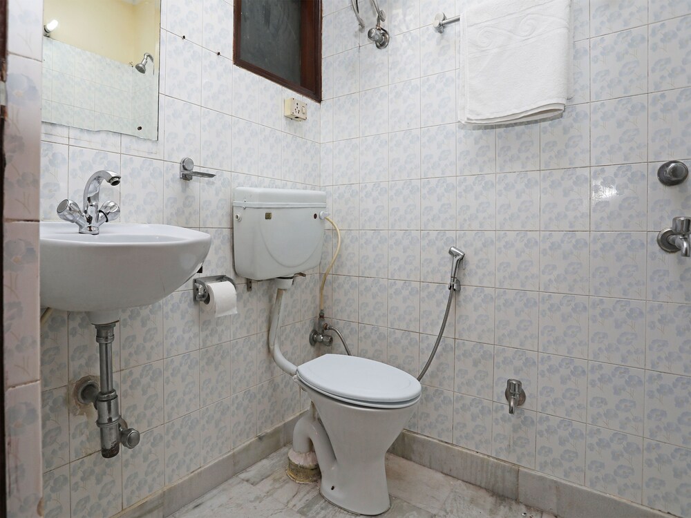 OYO 9916 Hotel Bhoomik Villas