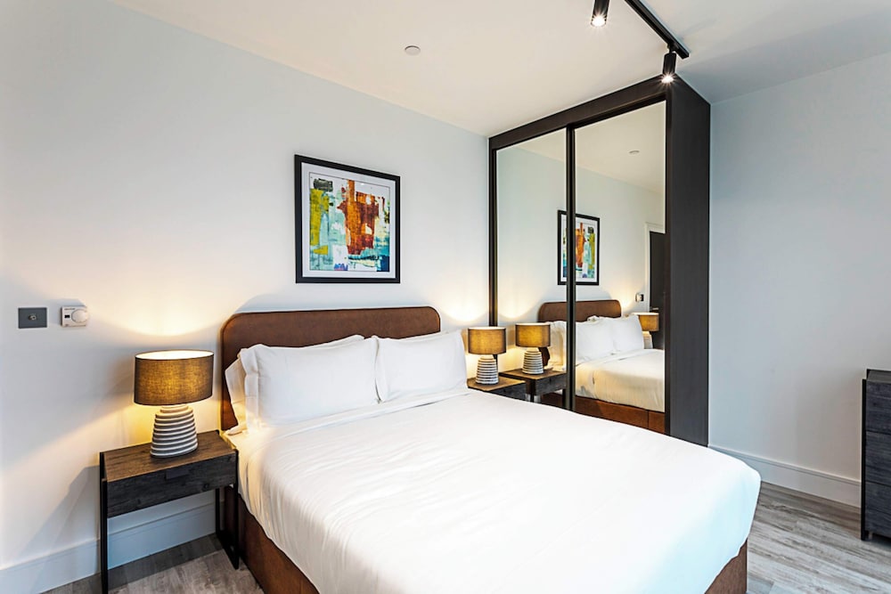 Icon Tower Flat II