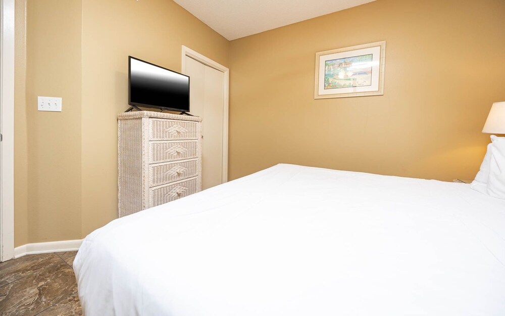 Phoenix X 610 3 Bedroom Condo