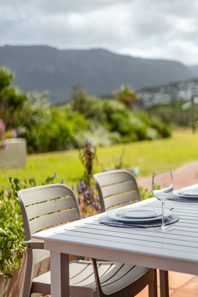 3 Bedroom Family Apartment Beach Club - Houtbay
