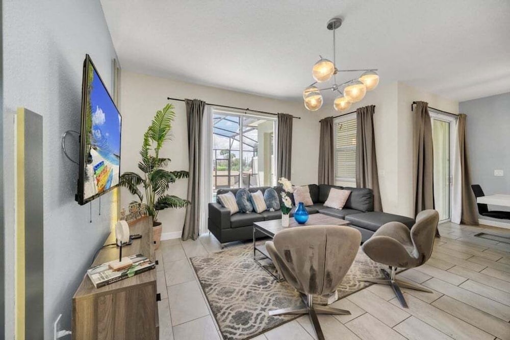 Retreat & Relax Screened In Pool Home Kid Rooms 4 Bedroom Townhouse