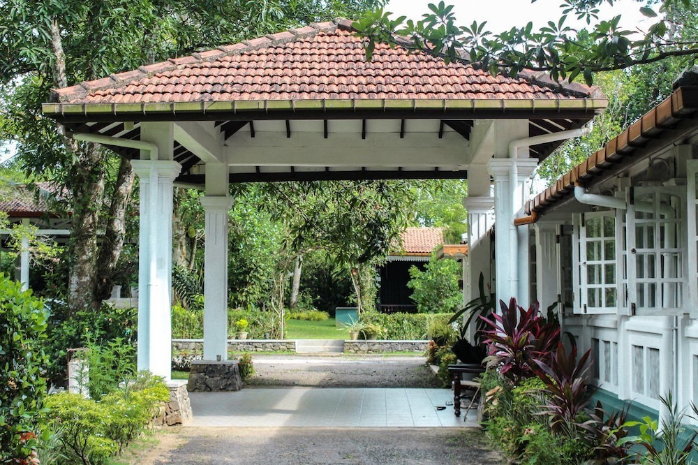 Plantation Villa Ayurveda Yoga Resort