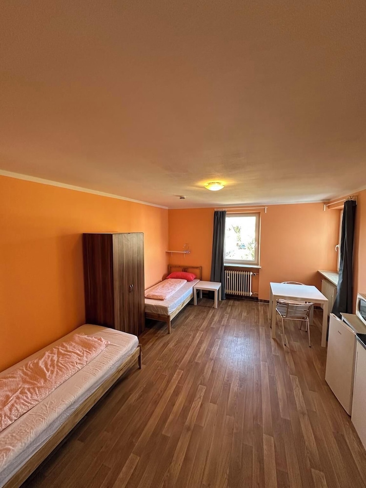 2-Rent Group Hostel Apartments HAN53