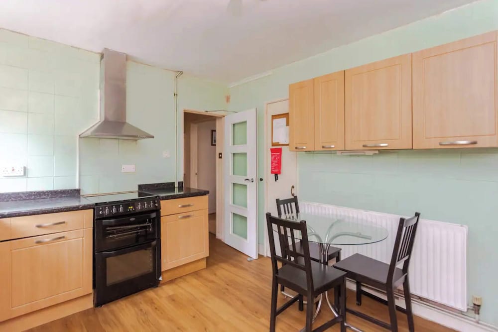 Homely 3 Bedroom House With a Garden