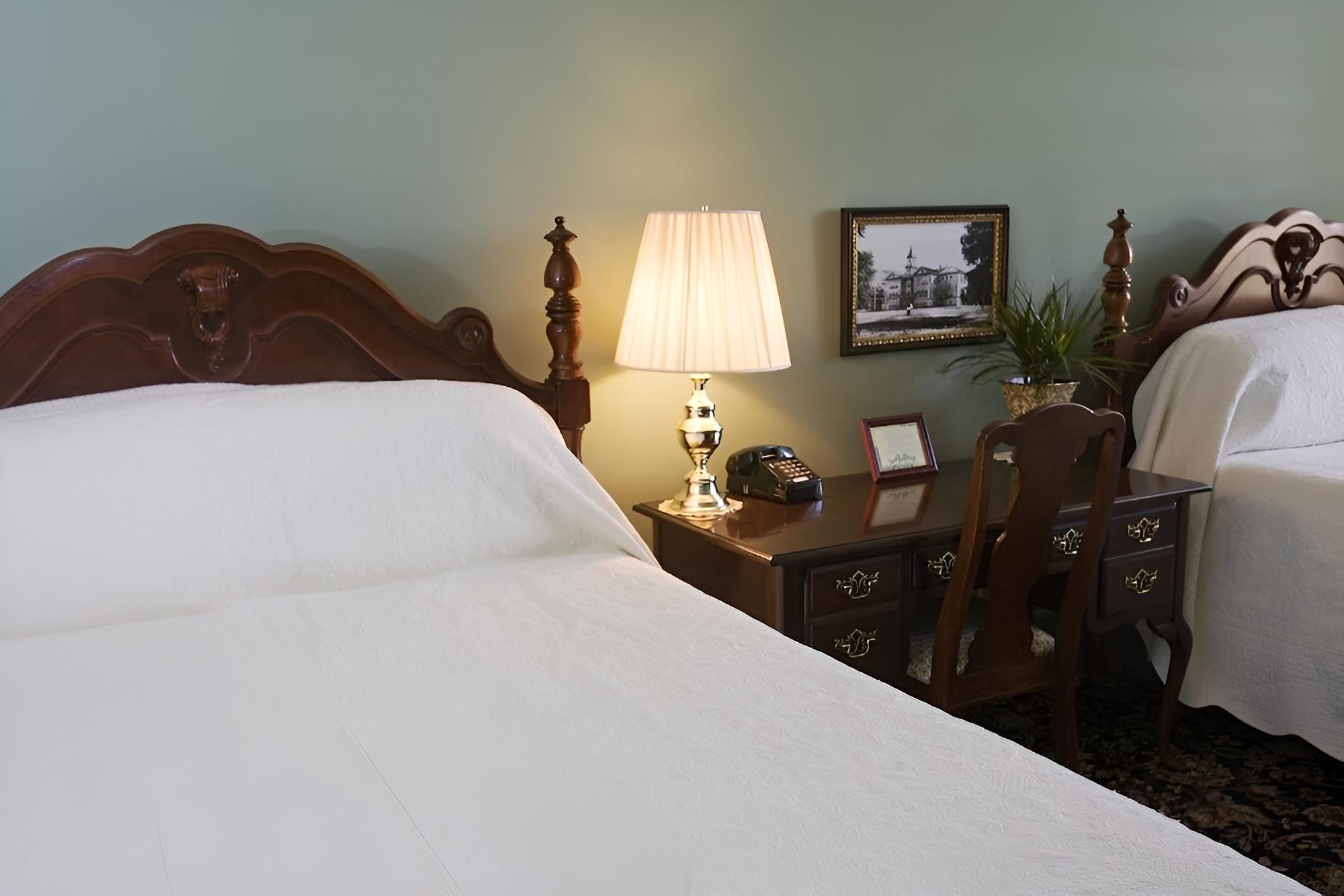 Walla Walla Vacations - The Weinhard Hotel - Property Image 2