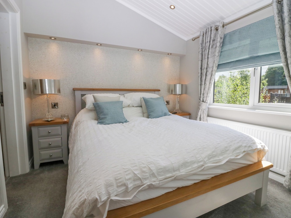 Waterside Lodge