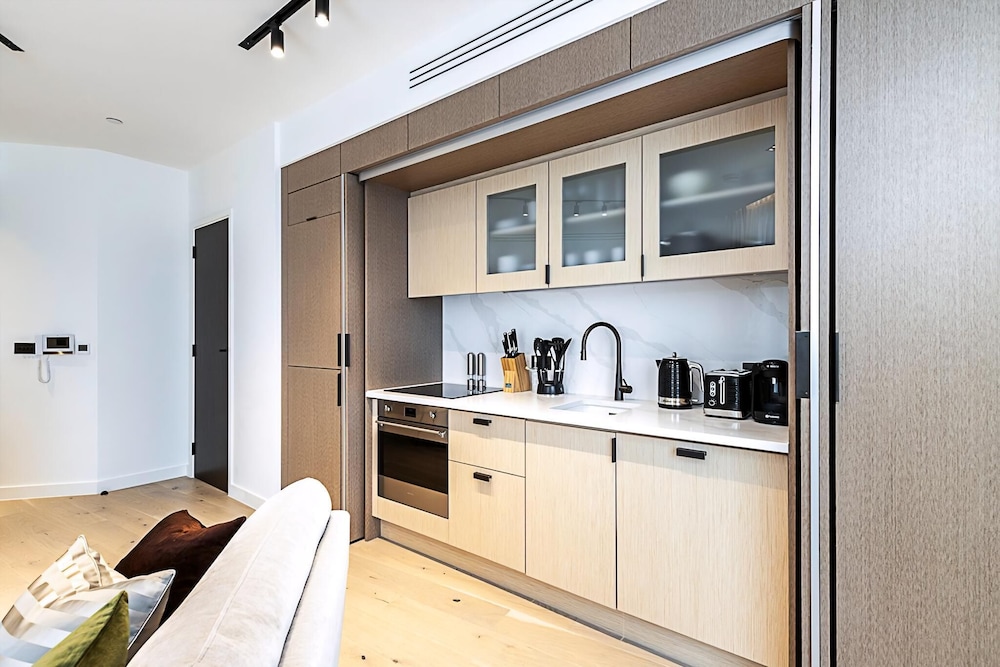 Elegant Flat in Notting Hill's Heartbeat