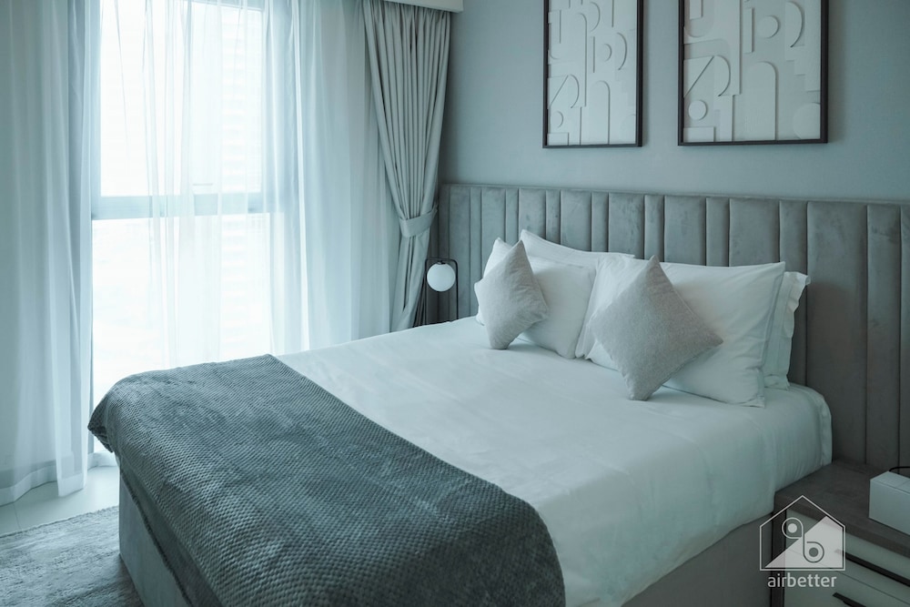 Burj Crown Luxurious 3bedroom Balcony