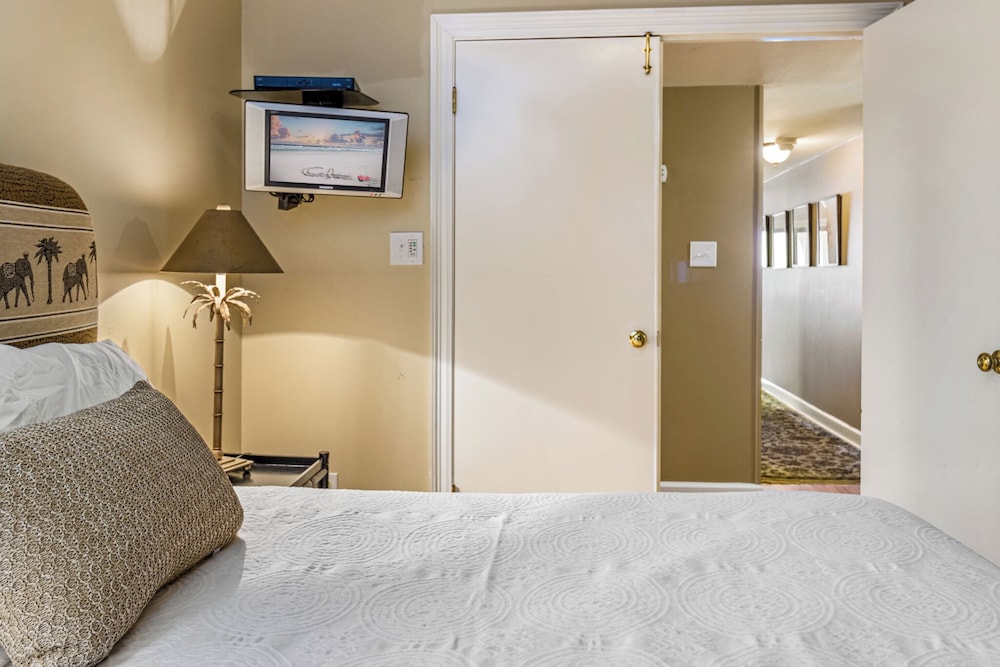 Casa del Sol #G1 by Southern Vacation Rentals