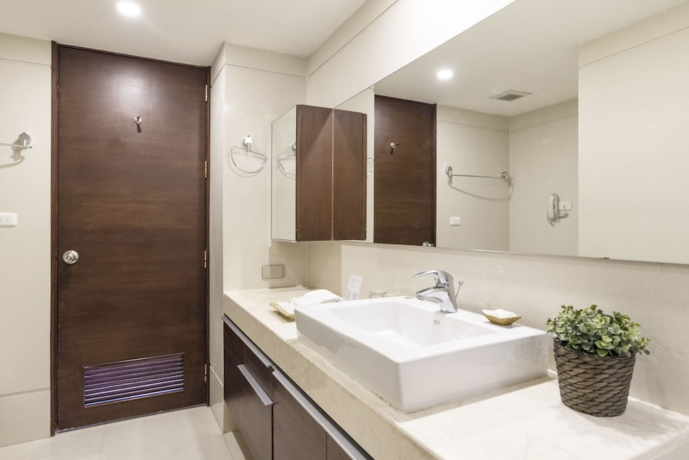 Innermost Pratunam by Favstay