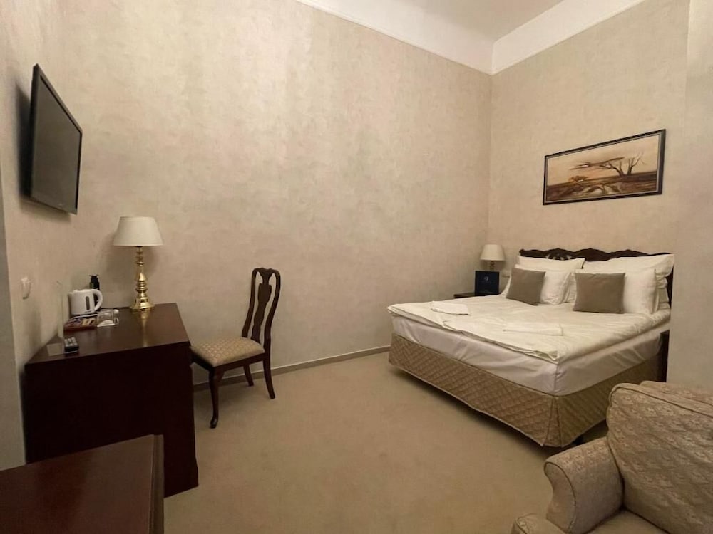 OPERA16 Guestrooms