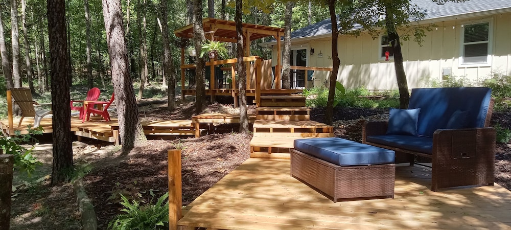 Your Hidden Garden Bed and Breakfast