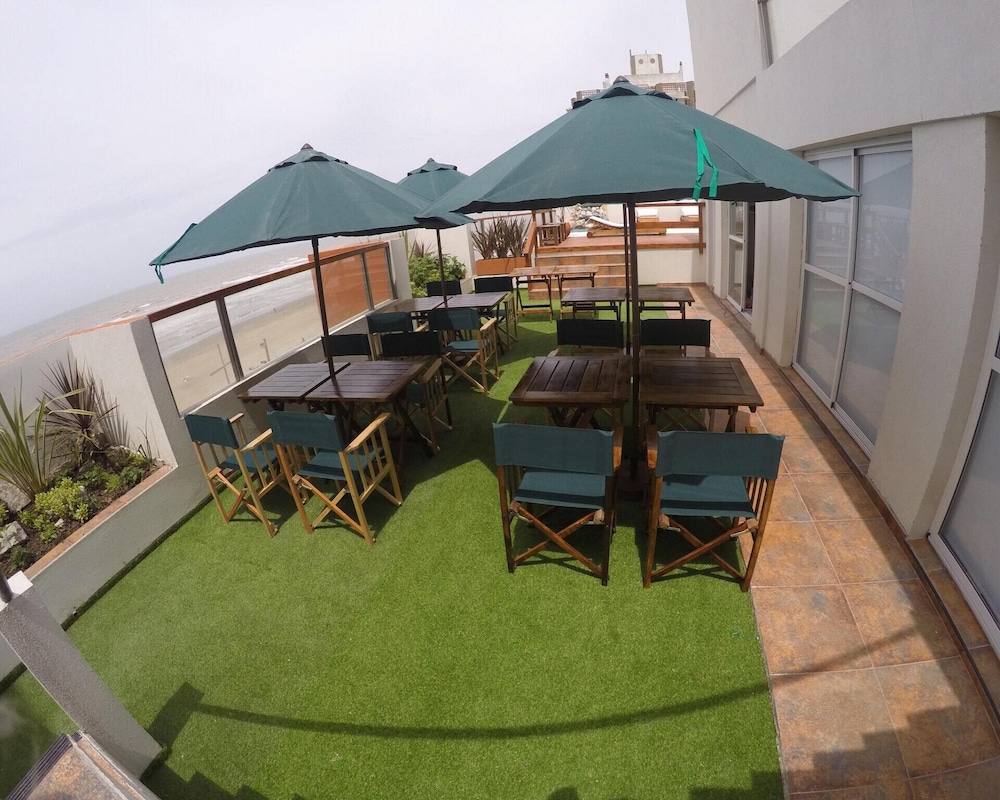 Apartamentos JR