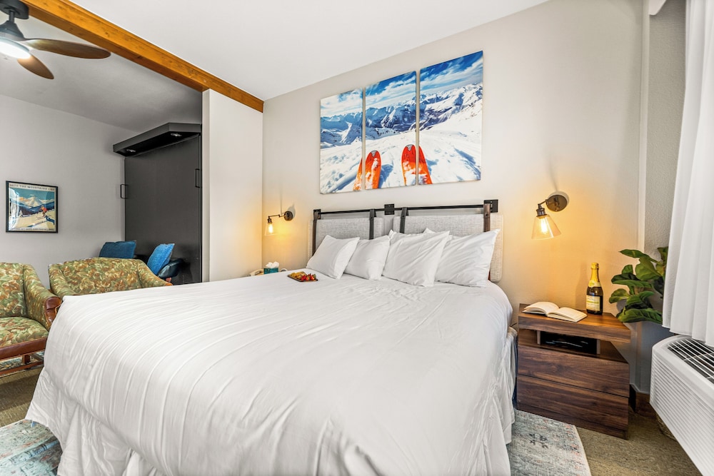 The Grand Lodge by Traverse Hospitality (No Resort Fees)