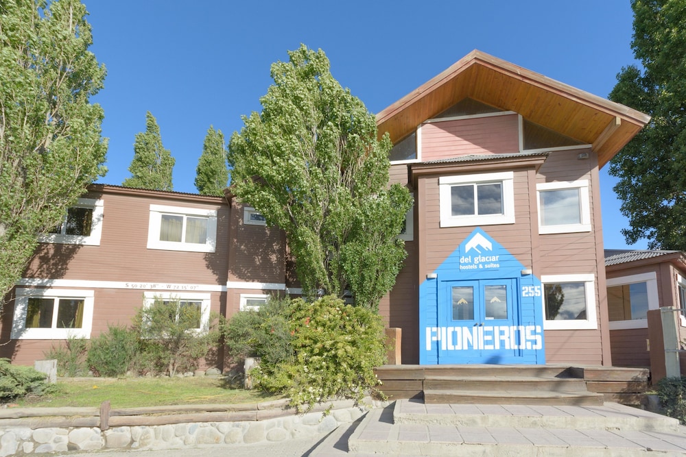 Hotel Hostel del Glaciar Pioneros - Image 1