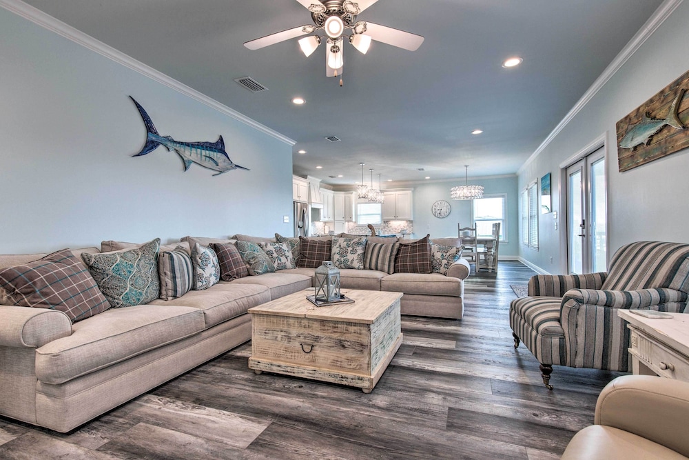 Luxe Stilted Home w/ Kayaks: Walk to Beach view 4