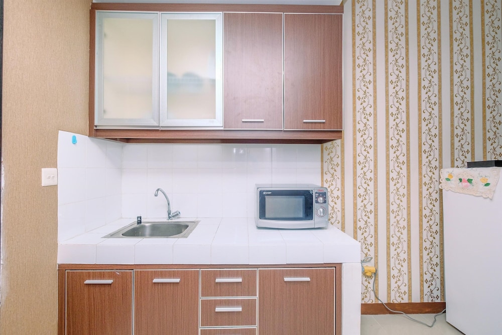 Nice And Minimalist Studio At Park View Condominium Apartment