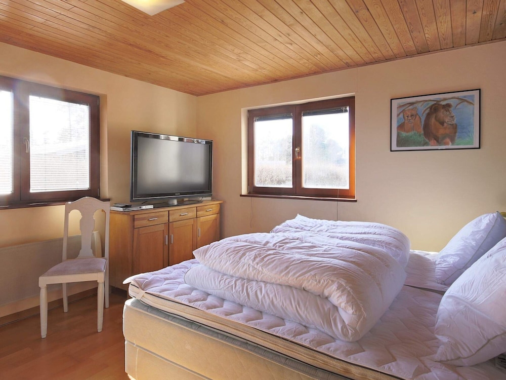 6 Person Holiday Home in Kirke Hyllinge view 3