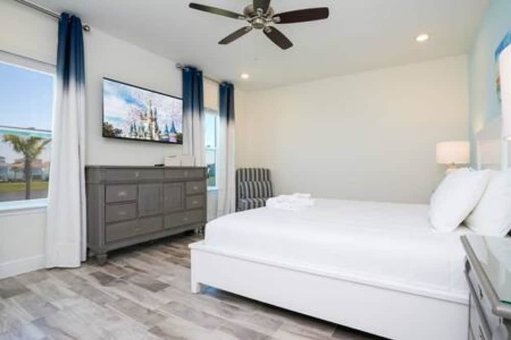 Brand NEW Private Oasis 4 BR - Margaritaville
