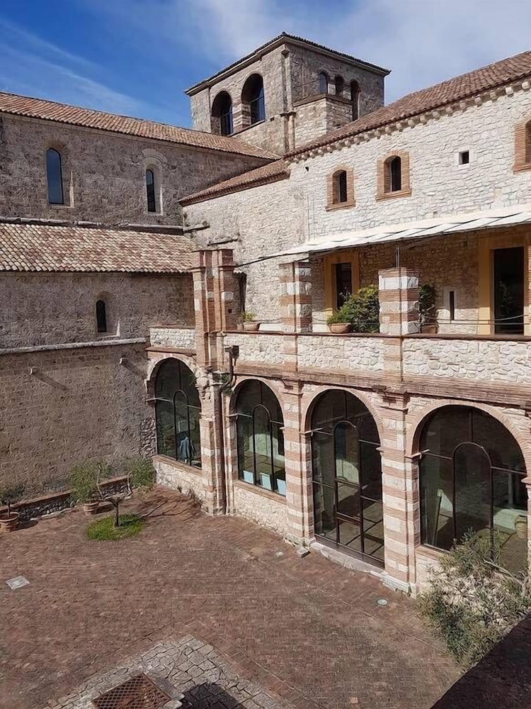 Abbazia di San Pastore