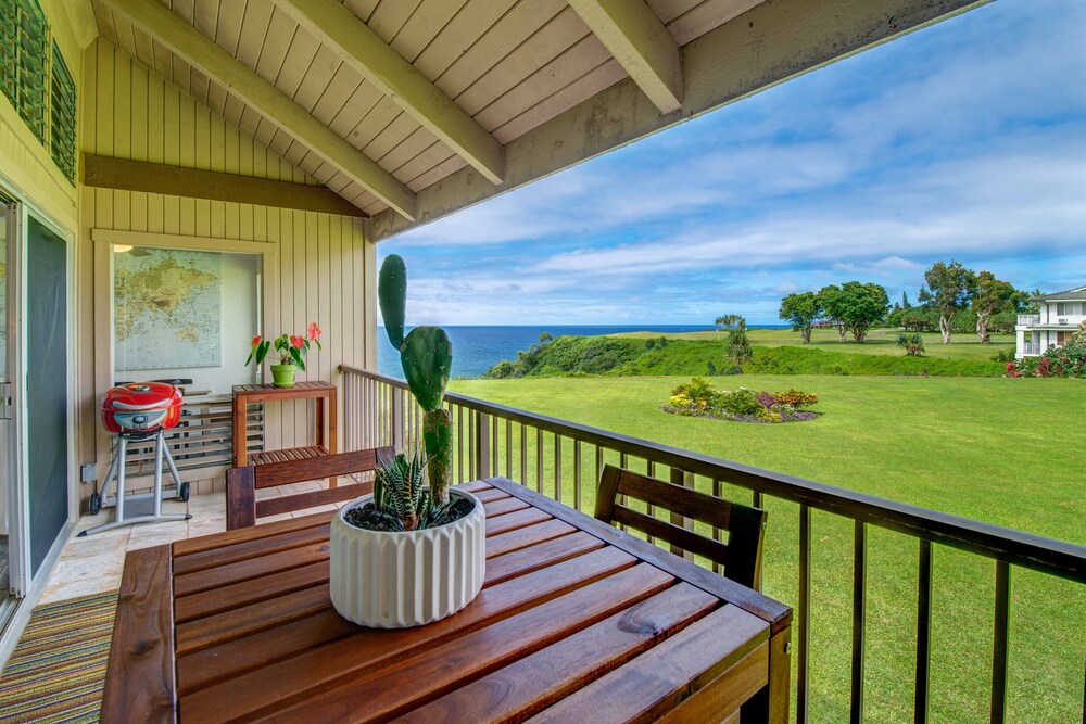 Pali Ke Kua #237 2 Bedroom Condo by RedAwning